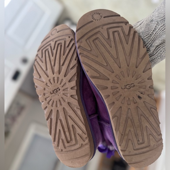 UGG Bailey Bow Boots Purple Twinface Sheepskin Size 8 Classic - Picture 6 of 12